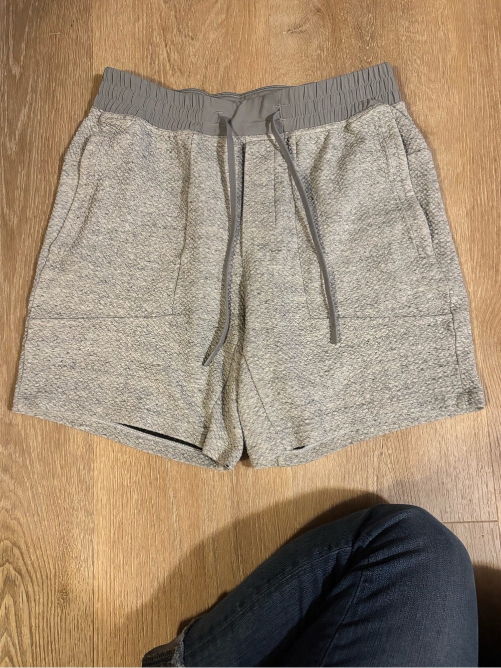 lululemon athletica Men’s Heather Gray Drawstring Athletic Shorts